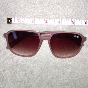 QUAY sunglasses On the fly